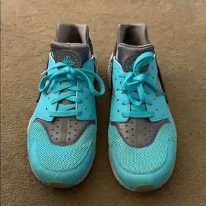 Nike Air Huarche sz 10.5